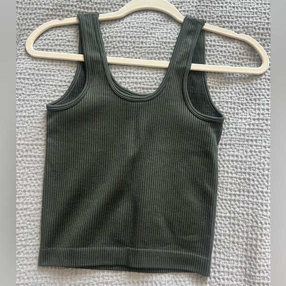 Two A New Day Tank Tops Ribbed - Picture 4 of 6